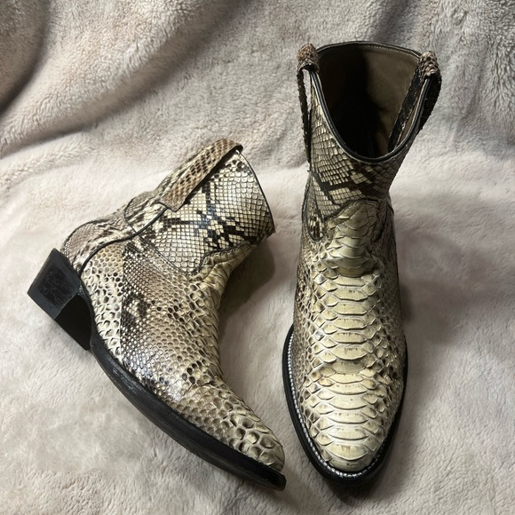 Circle G Shoes - Circle G women’s Genuine Python Leather Boots Size 7.5 EE made in Mexico